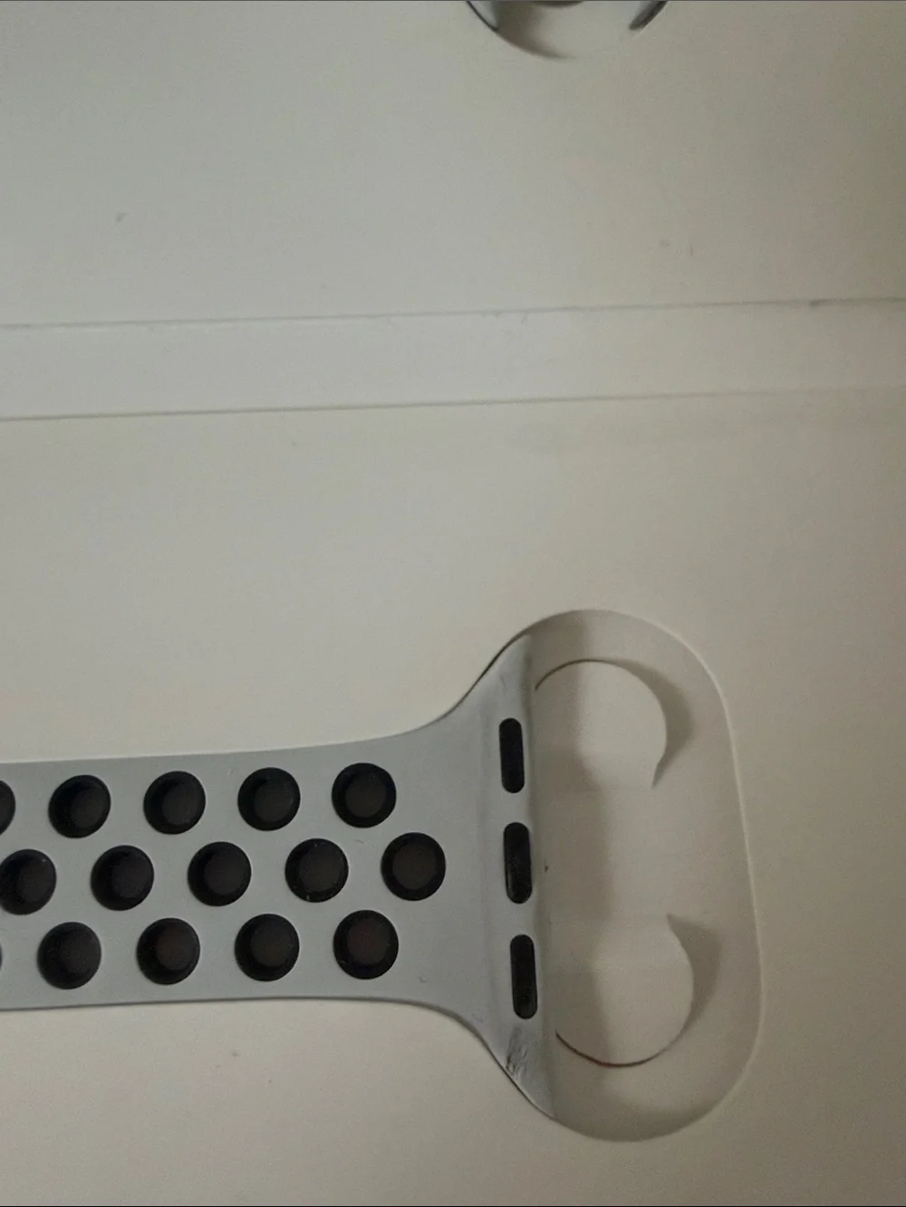 Apple breathable white